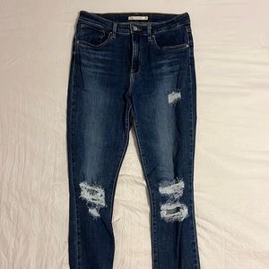 Distressed Levi’s Jeans